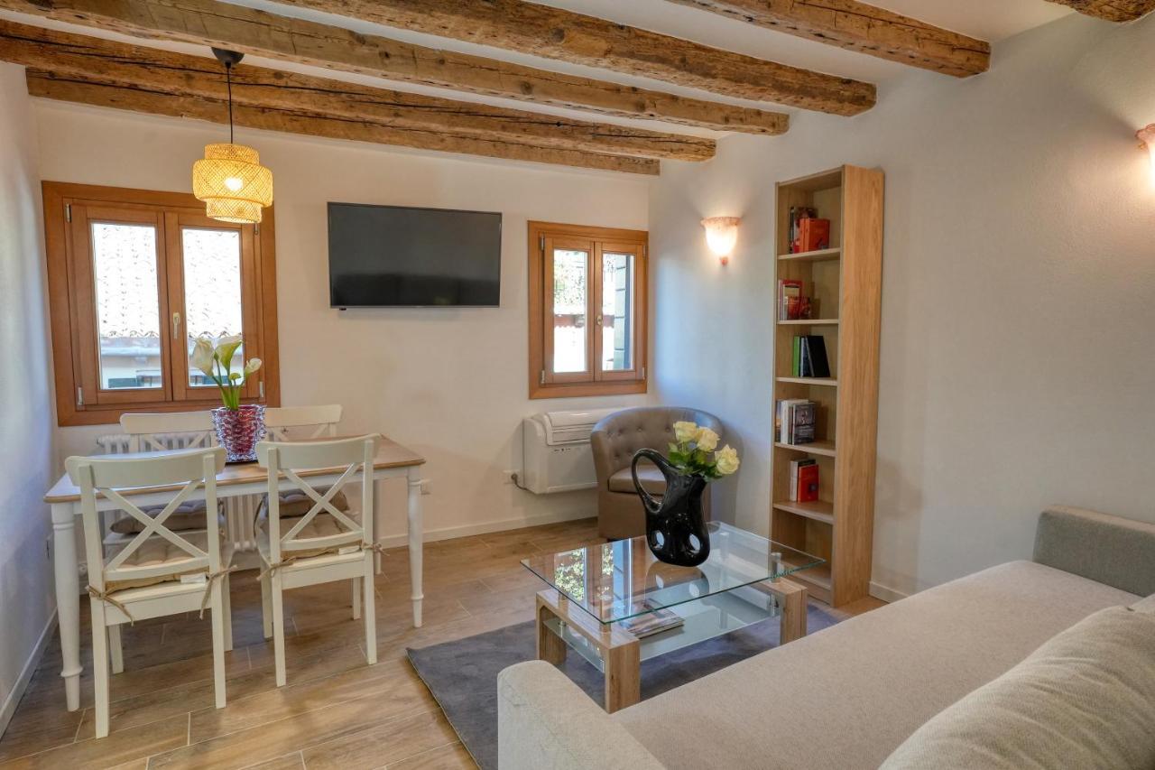 Ecco Suites Apartments Венеция Екстериор снимка
