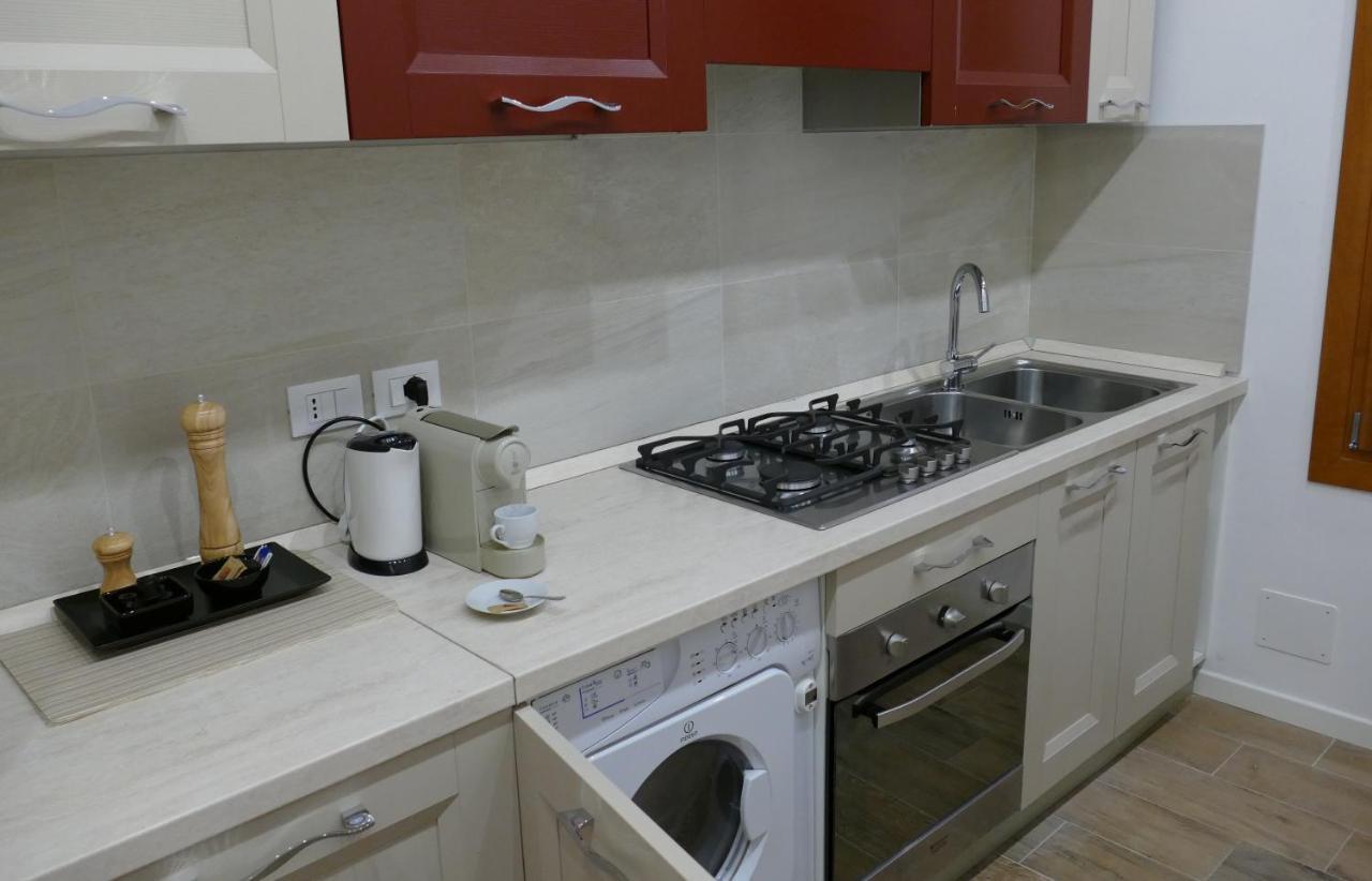 Ecco Suites Apartments Венеция Екстериор снимка